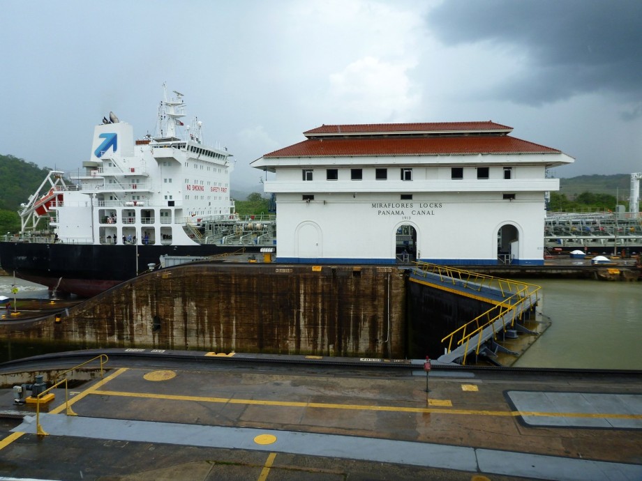 Photo of Miraflores Locks in Panama City, Panama